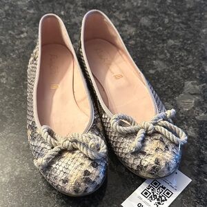 Pretty Ballerinas Snakeskin Ballet Flats - Cream and Gray